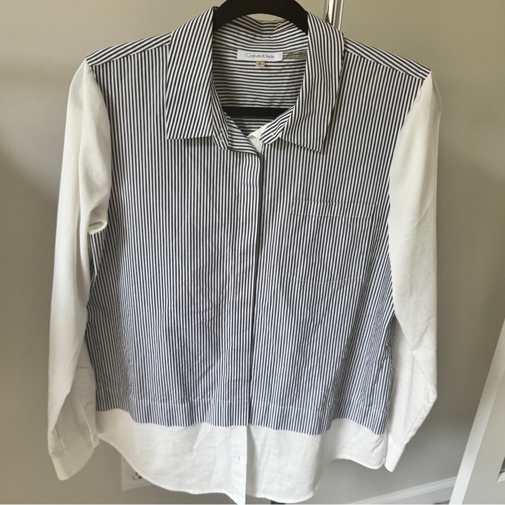 Calvin Klein Women’s Button Down Dressy Top - Medium
